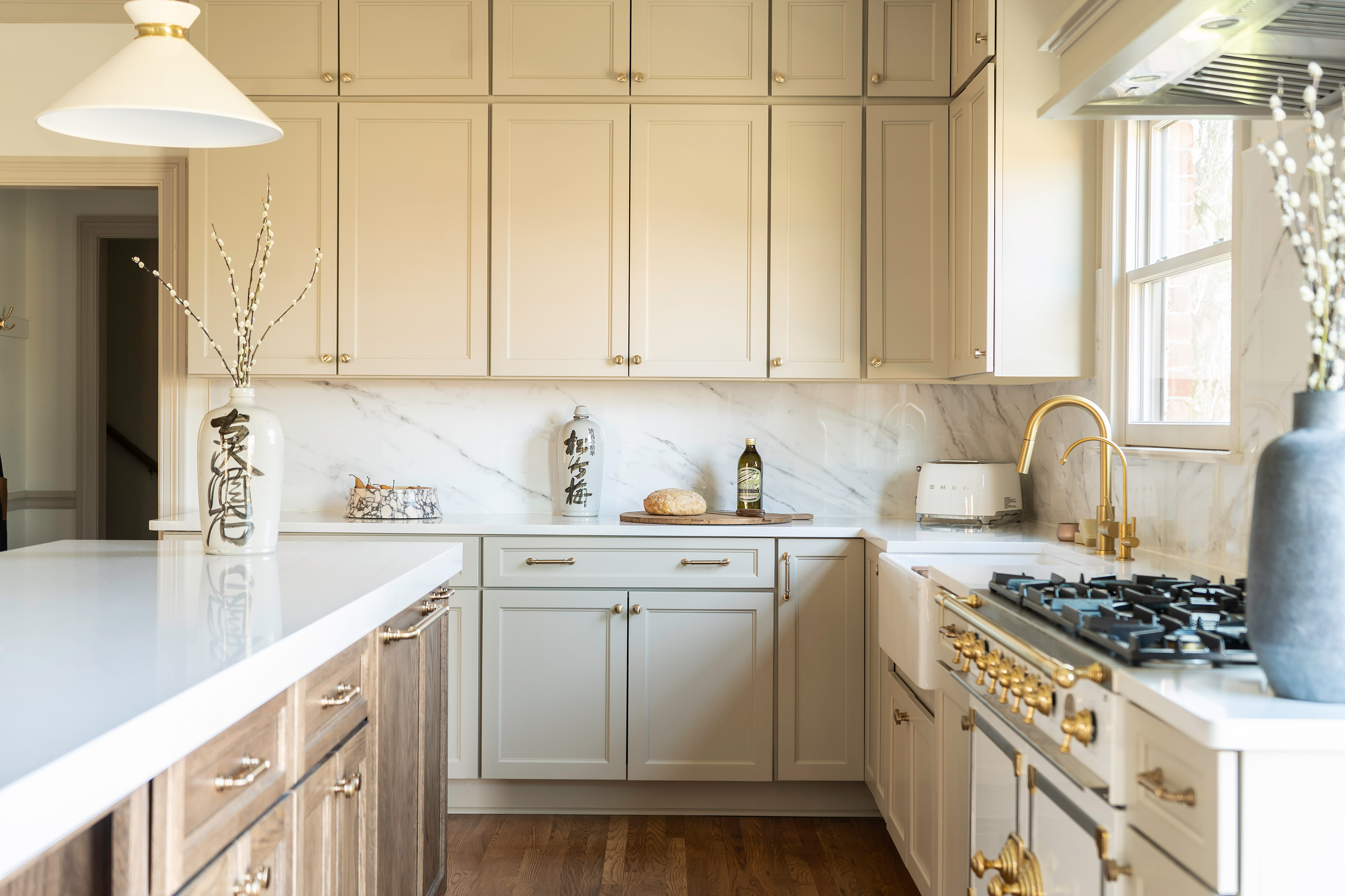 Custom residential kitchen design by Holly Thompson Design + Consulting with custom cabinetry from the Luxury Interiors Franklin showroom